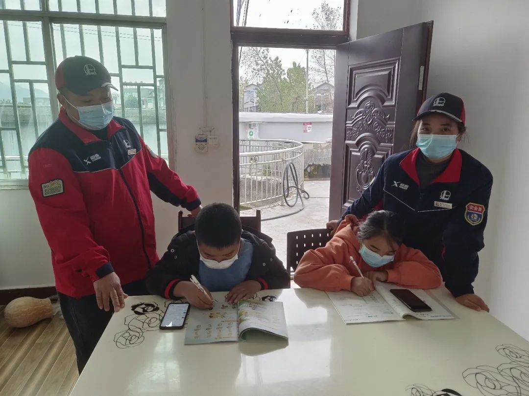 “老婆，我们结婚推迟吧！”