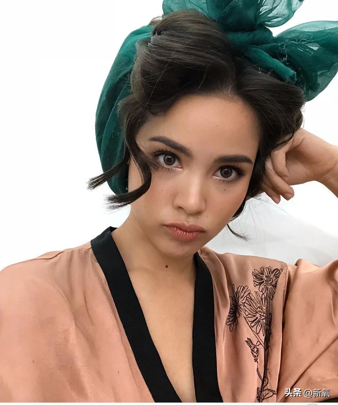 出道幻视Lisa后期艳过AB，为什么这张脸怎么折腾都好看啊…