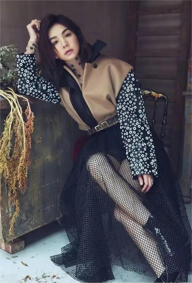 ella陈嘉桦恋人未满初舞台完整版,陈嘉桦浪姐4首秀舞台