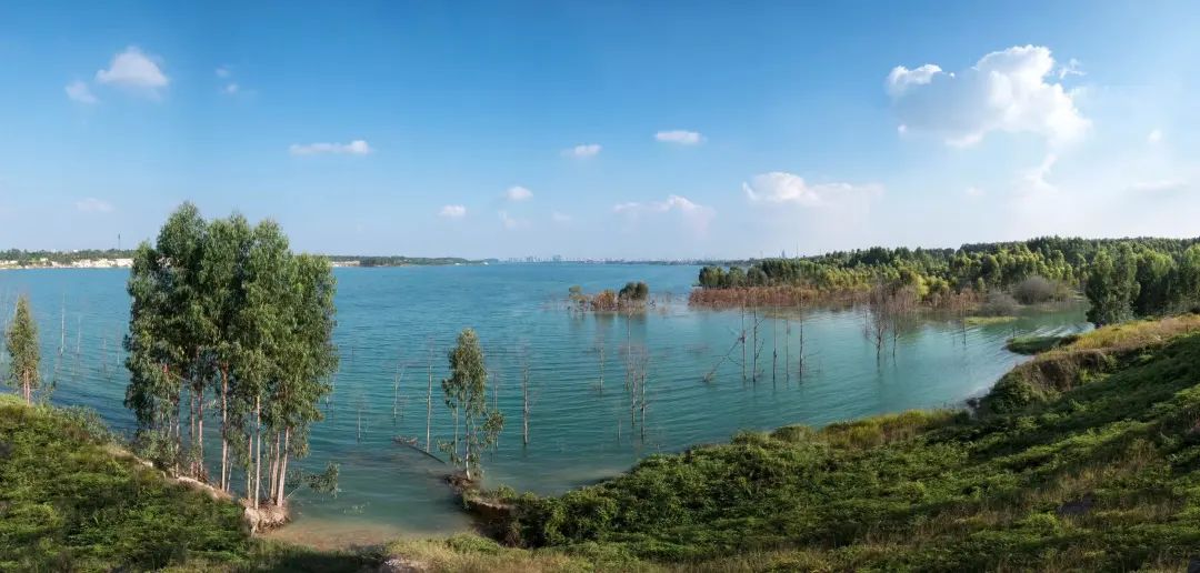 了不起的露天矿——踩着“金库”建公园（美图高能）