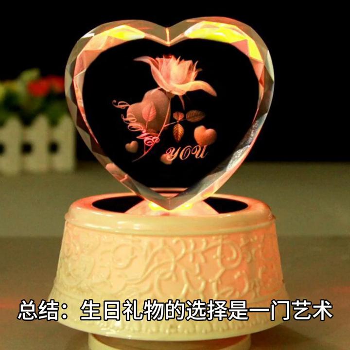 妈妈生日礼物送什么最合适,妈妈生日礼物送什么比较适合