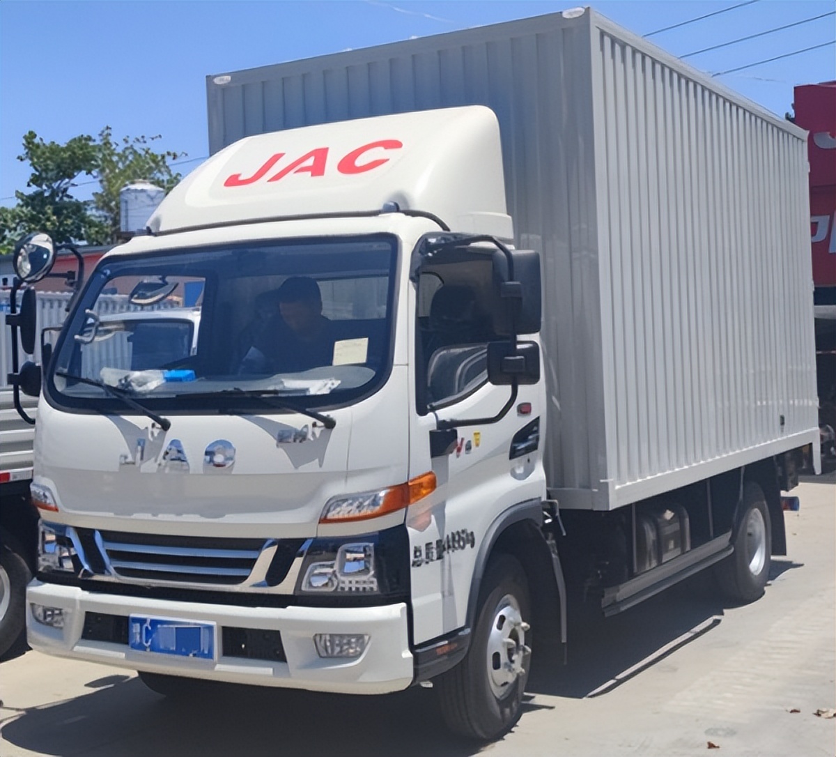 回乡改行跑运输，他用江淮1卡骏铃创出致富路