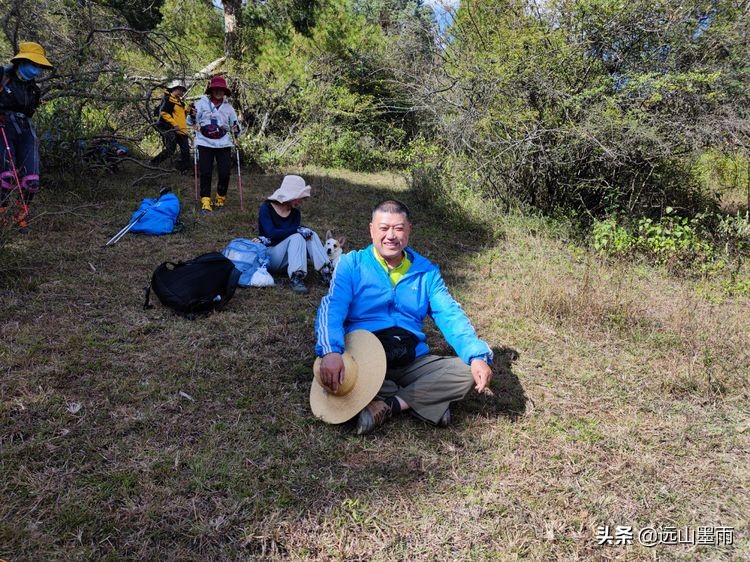 逛天坑、探叮呤当啷洞，去昆明安宁徒步，总有很多惊喜