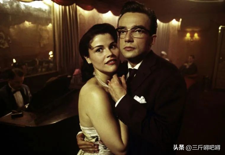 世界杯期间必看的足球电影之一,足球世界杯电影完整版