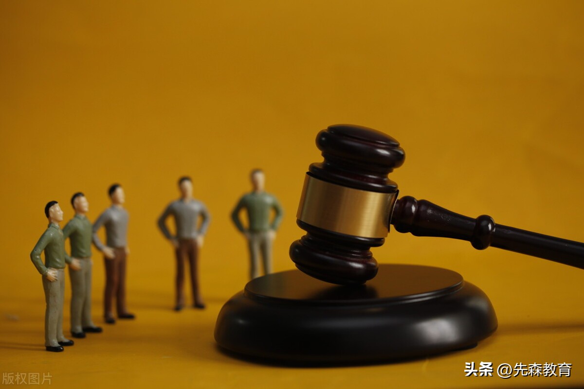 为啥手电筒可以吓死鸡,抓鸡强光手电