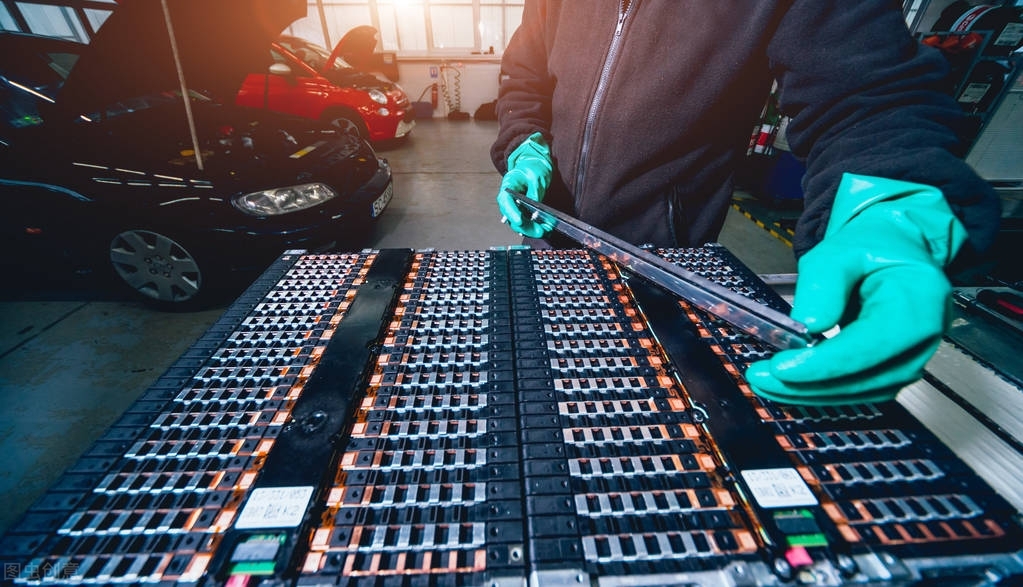 汽车蓄电池规模最大的企业,车用蓄电池的两个发展方向