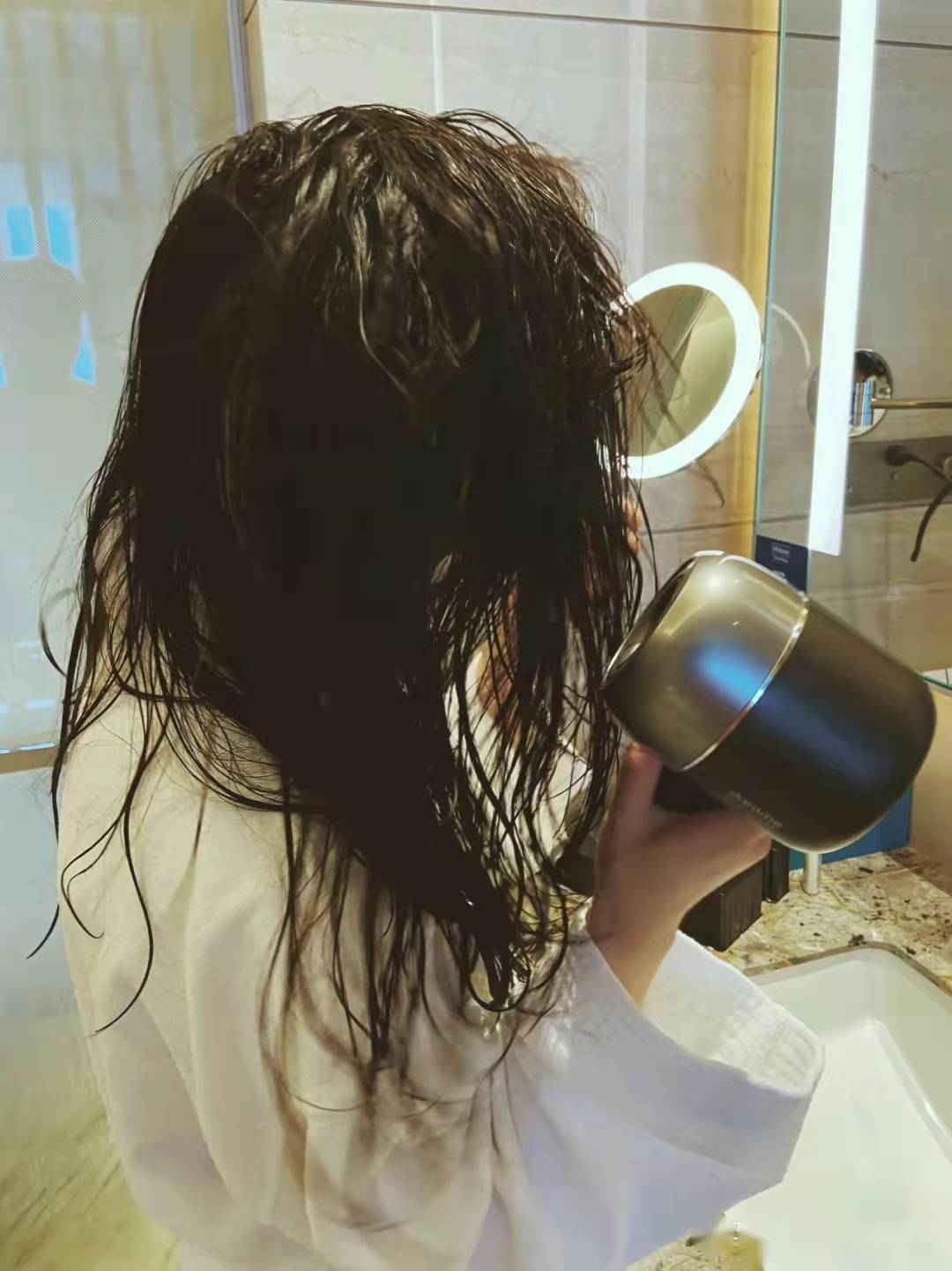 掉头发断发厉害洗头不用洗头膏,男士洗头后老是脱发断发