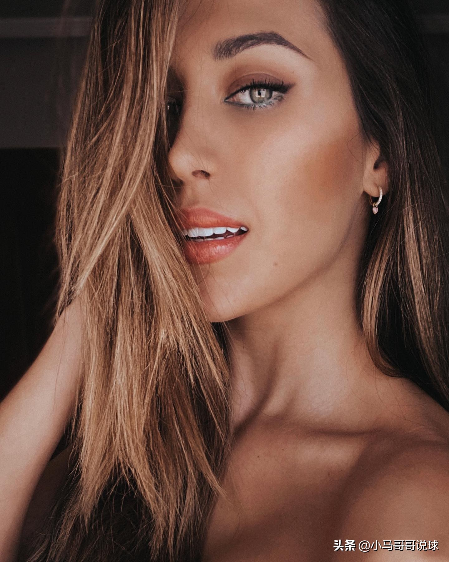 欧超杯冠军门将与西班牙环球小姐恋情官宣，网友：这也太好看了吧