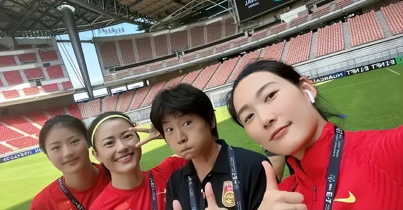 女足杨莉娜称在寻找留洋机会,杨莉娜女足留洋