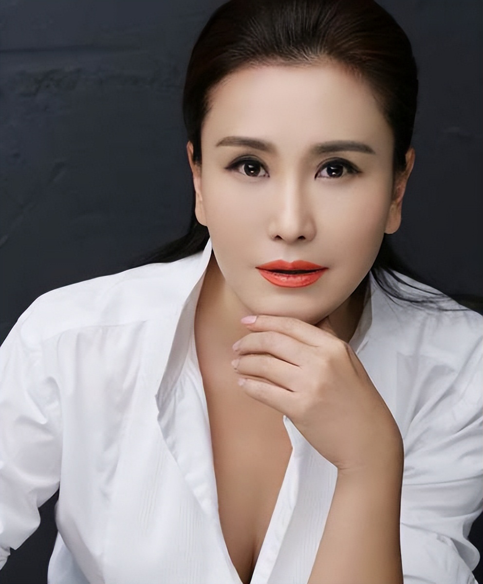 娱乐圈10位大龄中年女星现状,至今未婚的5位内地大龄女星