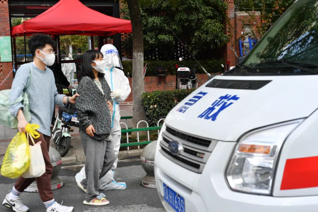 关于抗击疫情的工作视频,疫情防控召开紧急会议简报