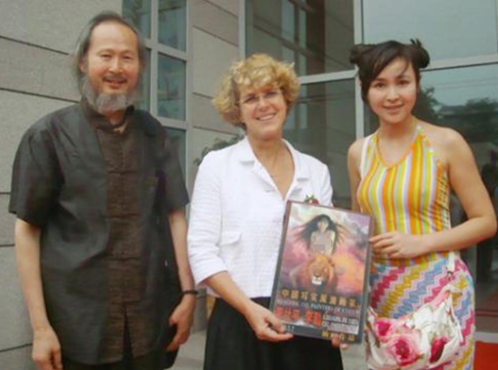 李壮平：女儿自愿当人体模特，6年画了百幅画，富商出资上亿买断