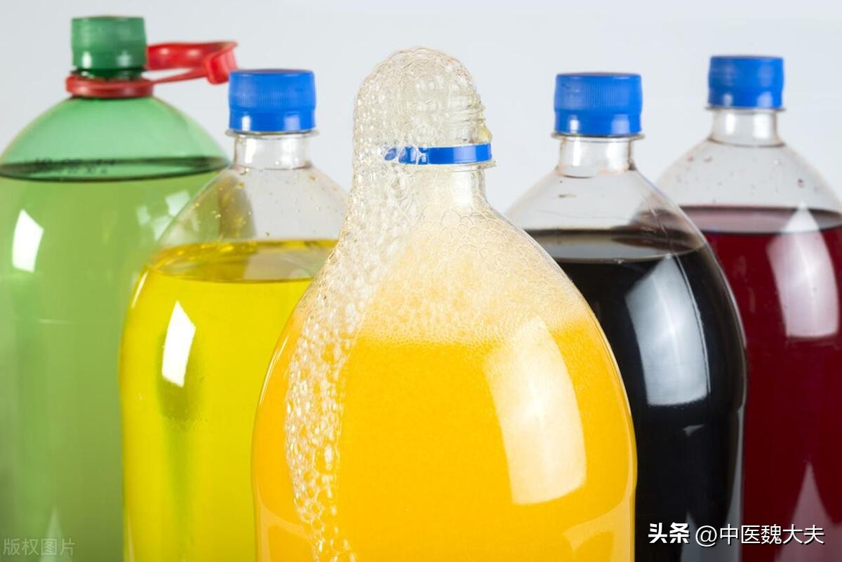 远离3种偷钙食物每天保持做1件事,尽量远离4种偷钙食物早知早好