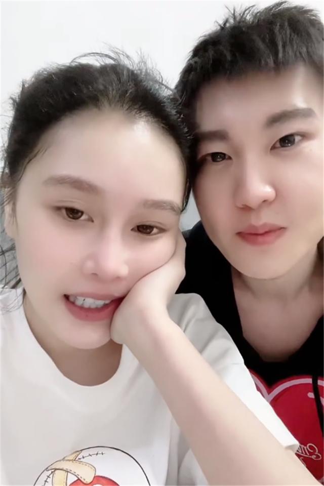 球球晒婚礼答谢宴视频,球球参加小邱婚礼