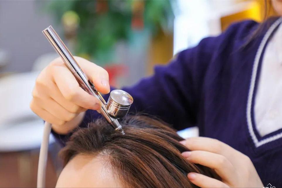 头皮长疙瘩和脓包怎么回事,头皮长脓包是怎么回事啊