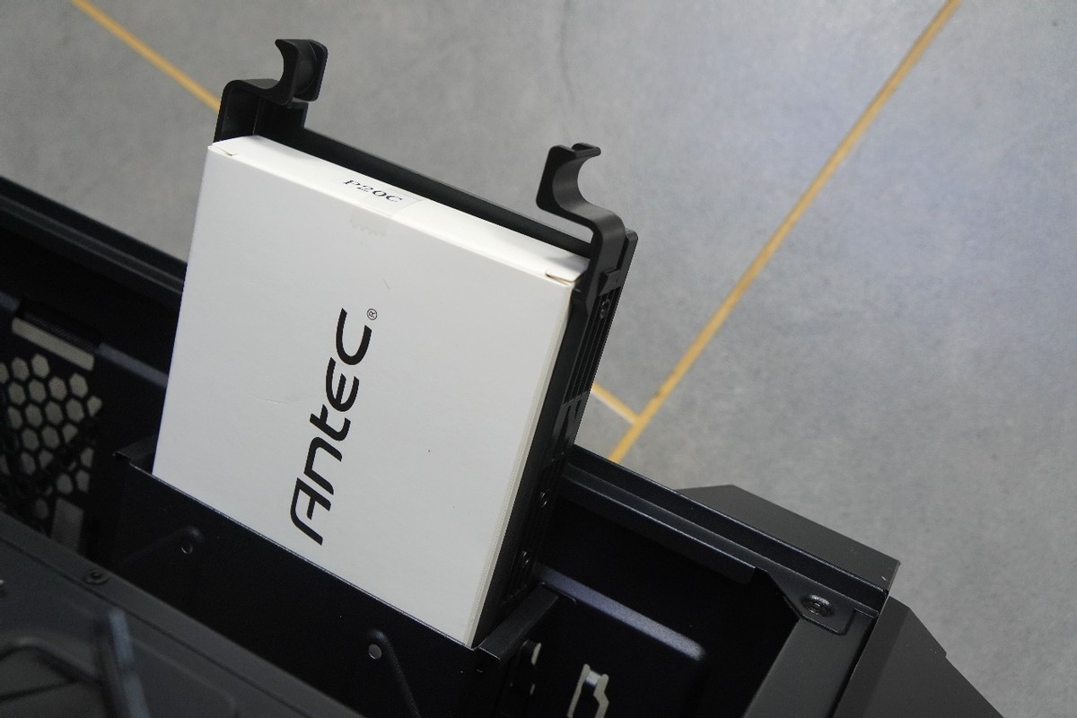 安钛克p20c机箱集线器,安钛克中塔p20无光侧透