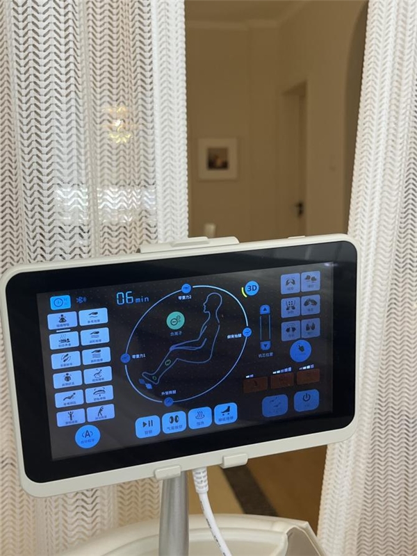 2023母亲节送礼攻略，送礼不如送健康，首选这款奥佳华M80按摩椅