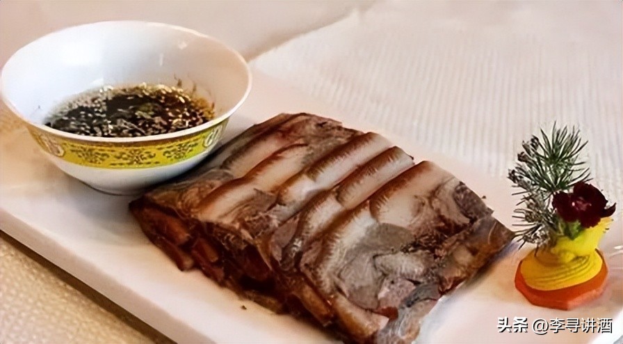 清香型白酒适合什么下酒菜,酱香型白酒配什么下酒菜好