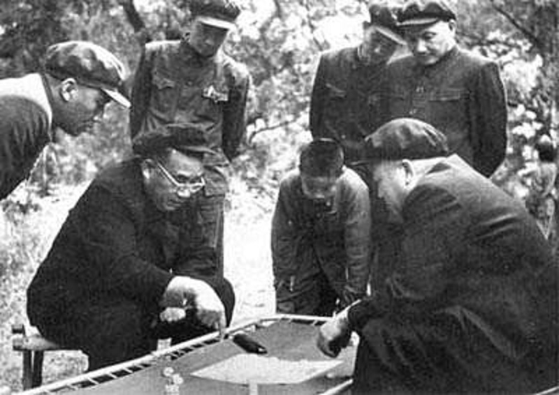 1955年大授衔后，十大元帅中有三位不拿元帅的工资，这三人是谁？