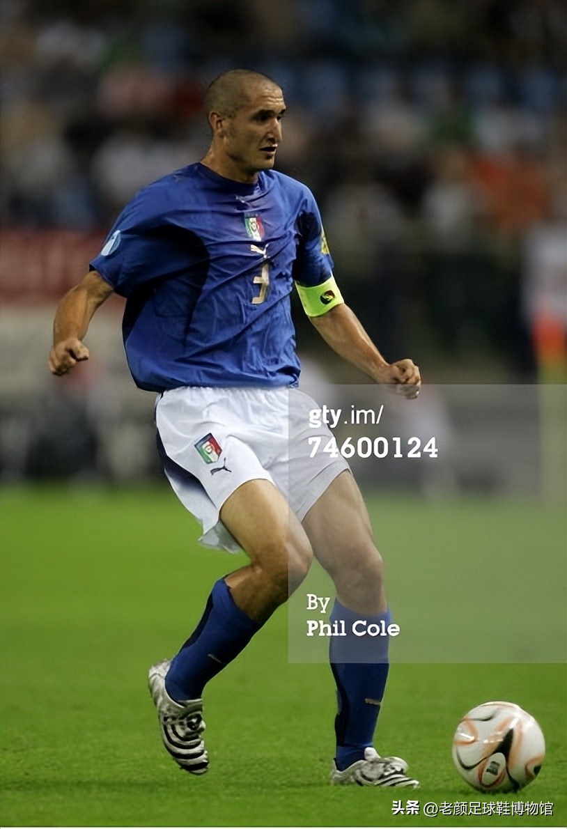 世界第一品牌足球鞋,世界顶尖足球鞋