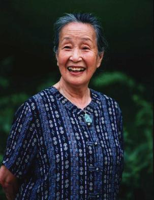 八位健在的老演员,18位已故的老演员有哪些