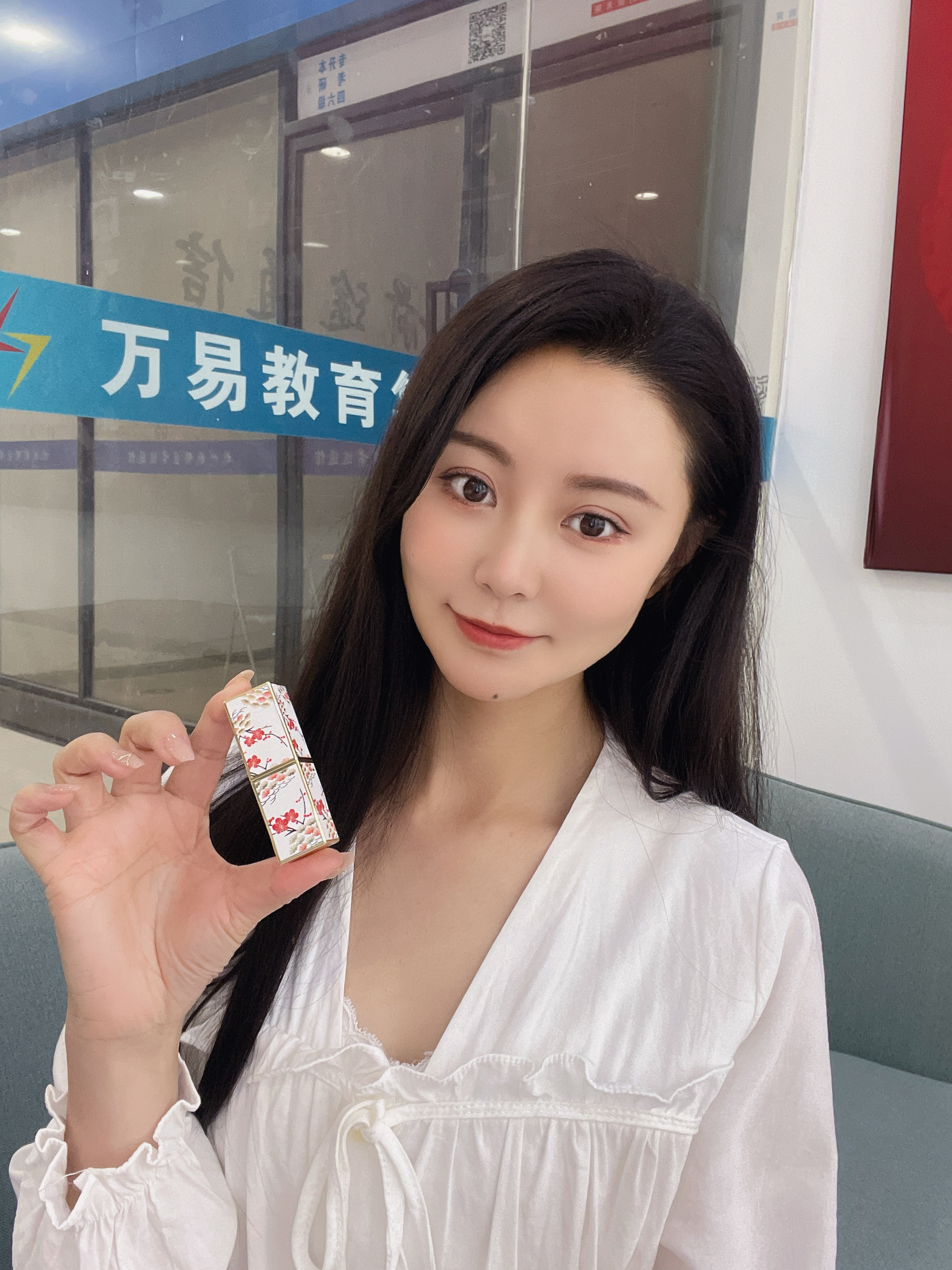 比较日常的口红色号推荐一下 (颜色浓郁一点的口红色号)