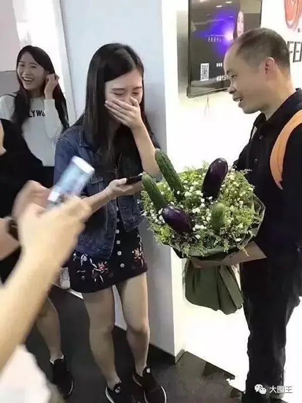 无人拒绝的情人节礼物,很庸俗的情人节礼物