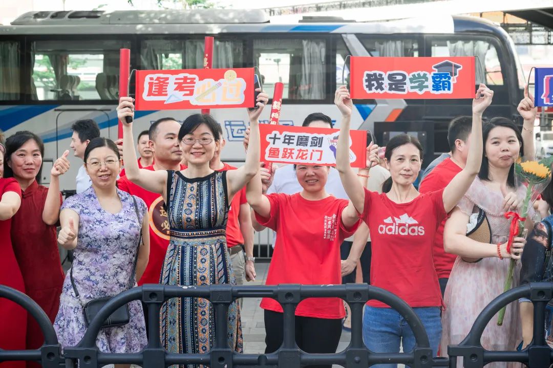 深圳中考第一天现场,深圳中考第一现场