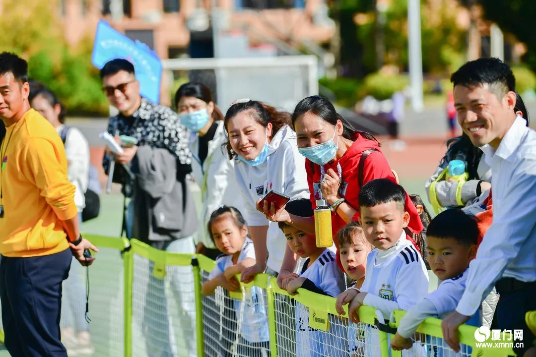 派迪茵助力厦门海沧区成功举办第七届海娃杯幼儿园足球嘉年华活动