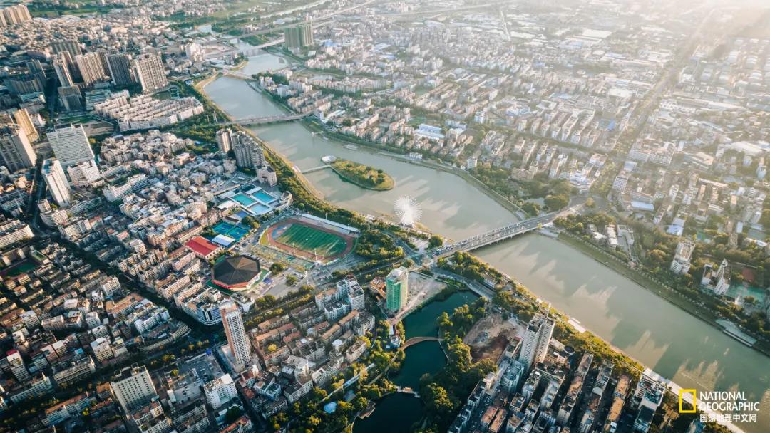 国家地理中文网英文,国家地理中文网在哪里