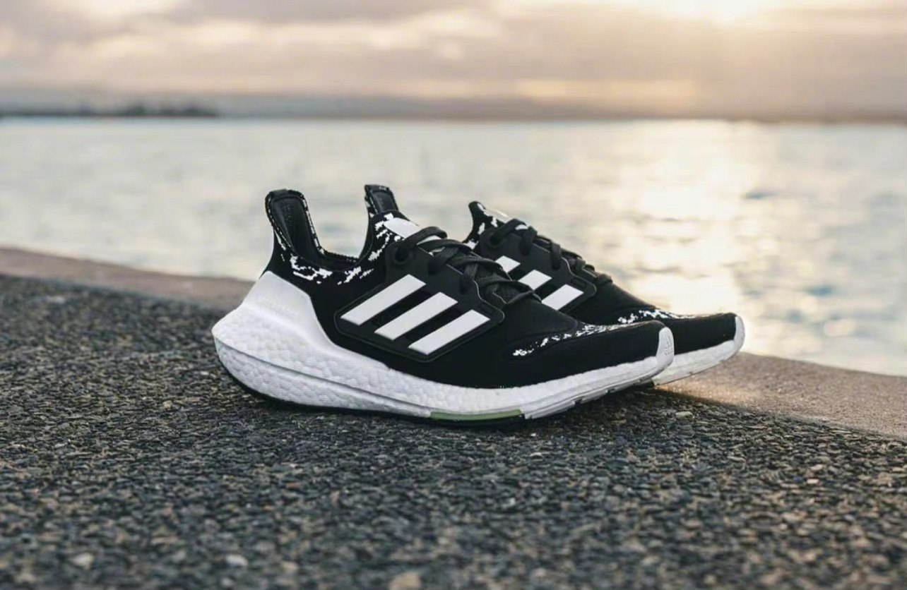 阿迪达斯最舒服值得入手的板鞋,阿迪近期出的最帅的鞋板鞋