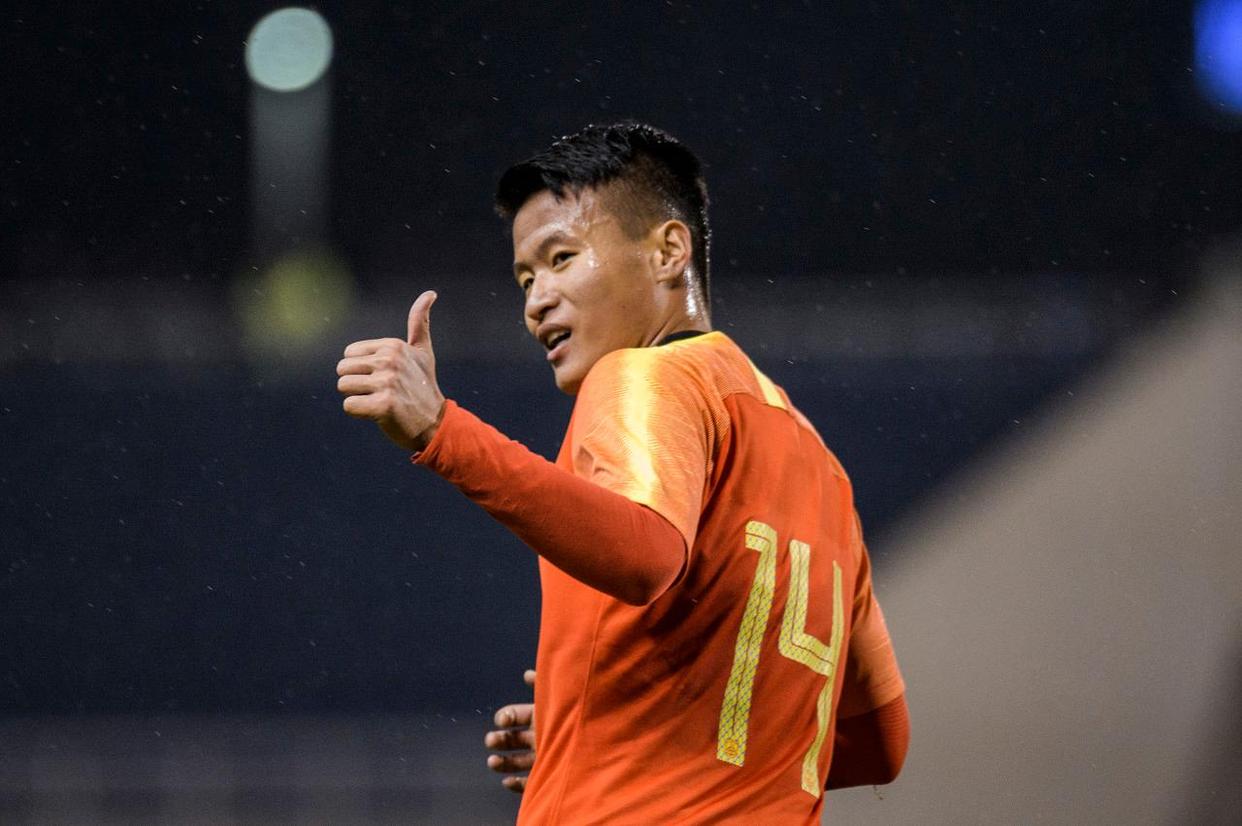 国足武磊单刀赴会错失良机,国足武磊单刀错过世界杯