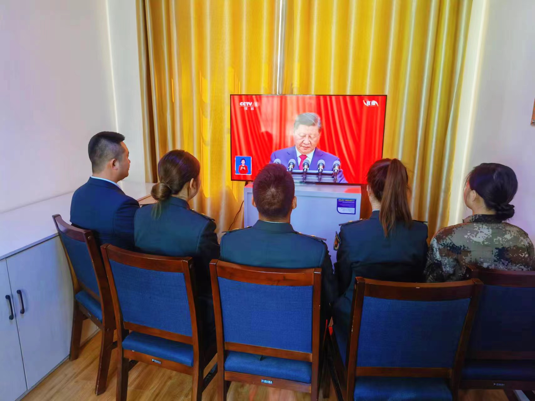 立足本职岗位矢志建功在军营,奋斗在一线建功在基层