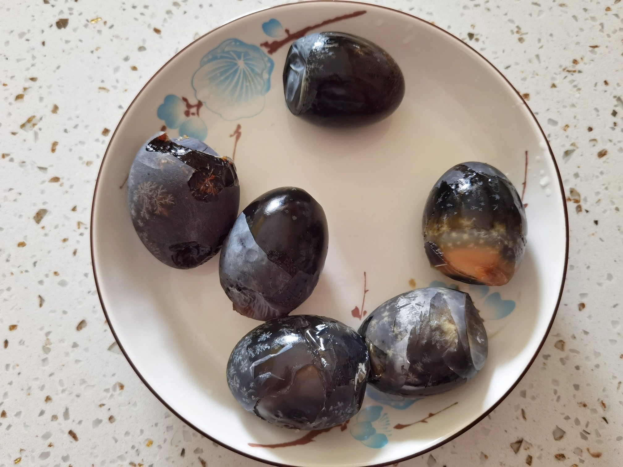 皮蛋被列入世界最恶心食物第一名,皮蛋被列入十大恶心食品