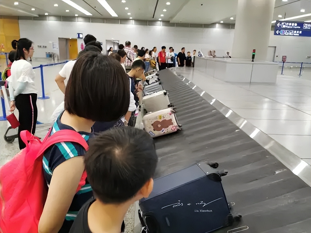 飞机上能带多大的拉杆行李箱?好多朋友不清楚,还很可能花冤枉钱