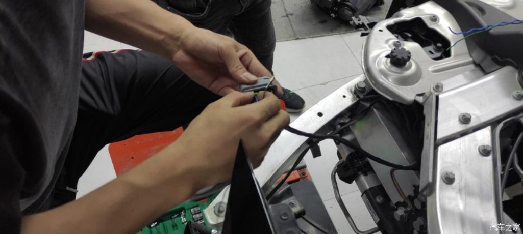 老款奔驰e升级几何大灯,奔驰e升级原车几何多光束大灯