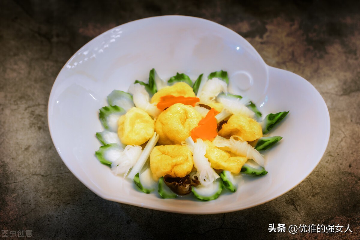 以爱国为主题的作文高二,以爱国为主题的作文带赏析