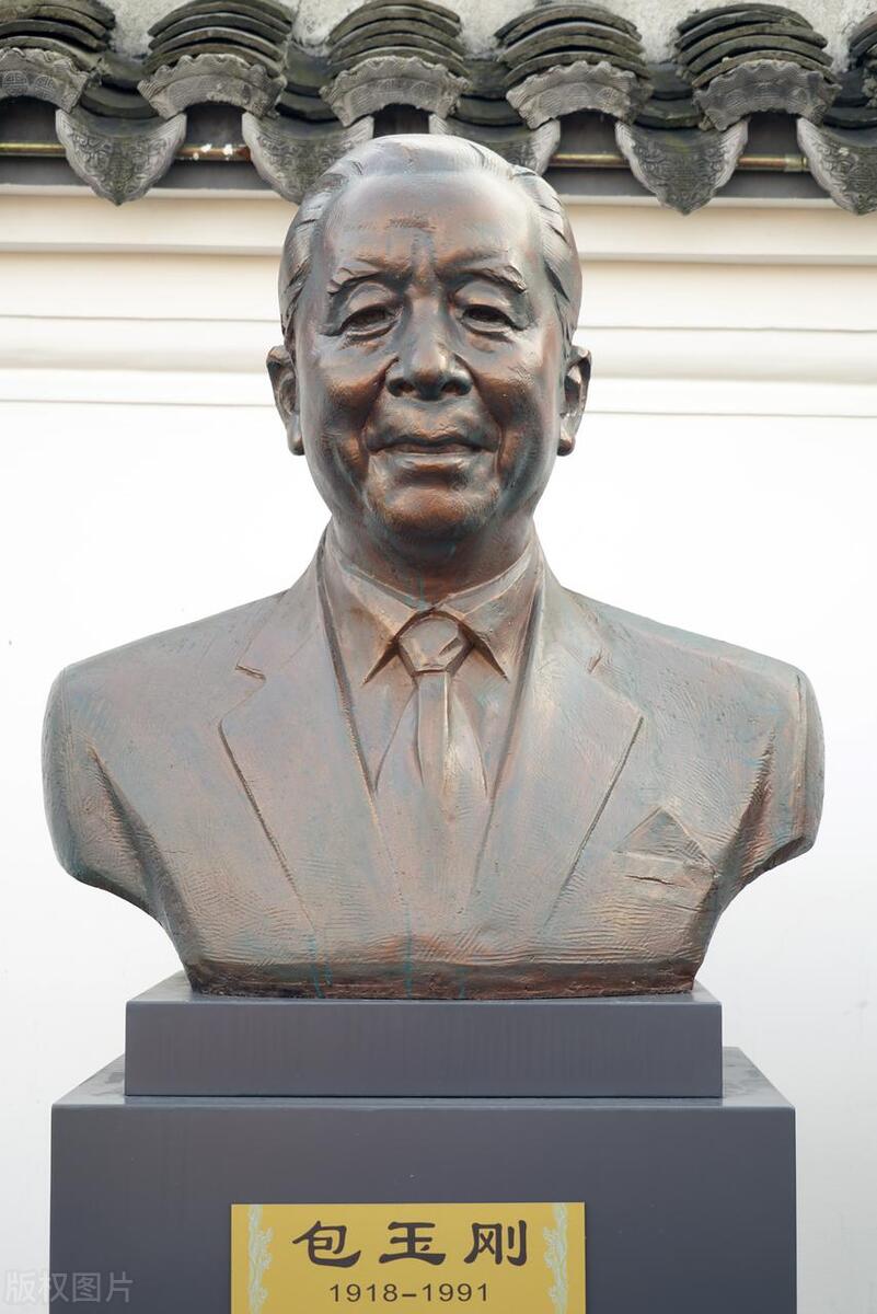 棣欐腐瀵岃豹420浜块仐浜х粰鐙瓙,棣欐腐缁ф壙鍗冧嚎瀹朵骇鐨勫瘜涓変唬