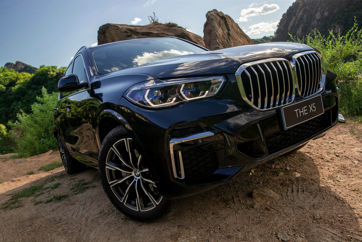 23款宝马x5xdrive30li尊享m运动,宝马x5xdrive30i曜夜版顶配