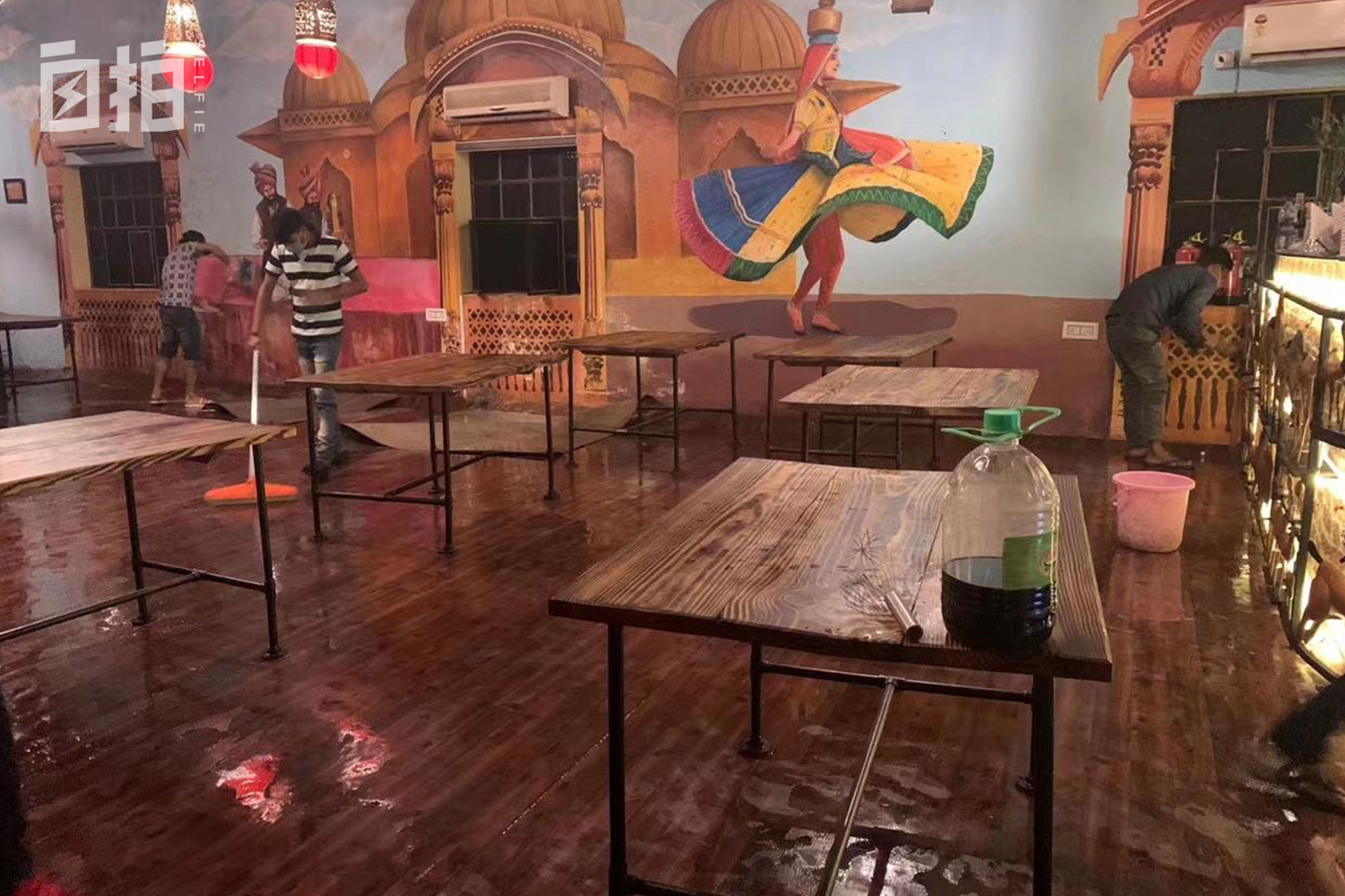 我，印度人，12岁被拉去结婚，16岁打工，靠会中文支撑起全家生活