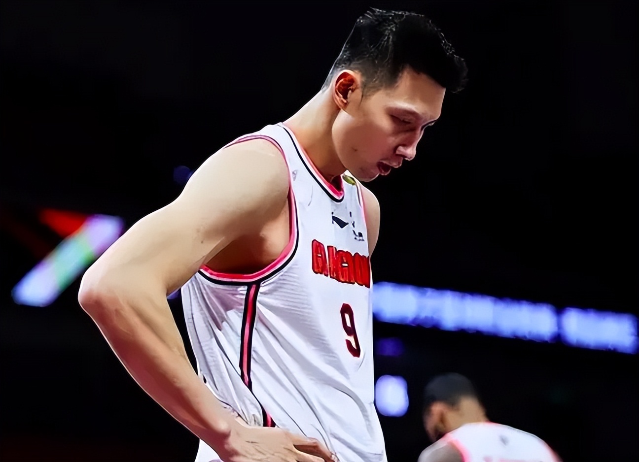 广东男篮12年来首次止步半决赛,广东终结广厦集锦