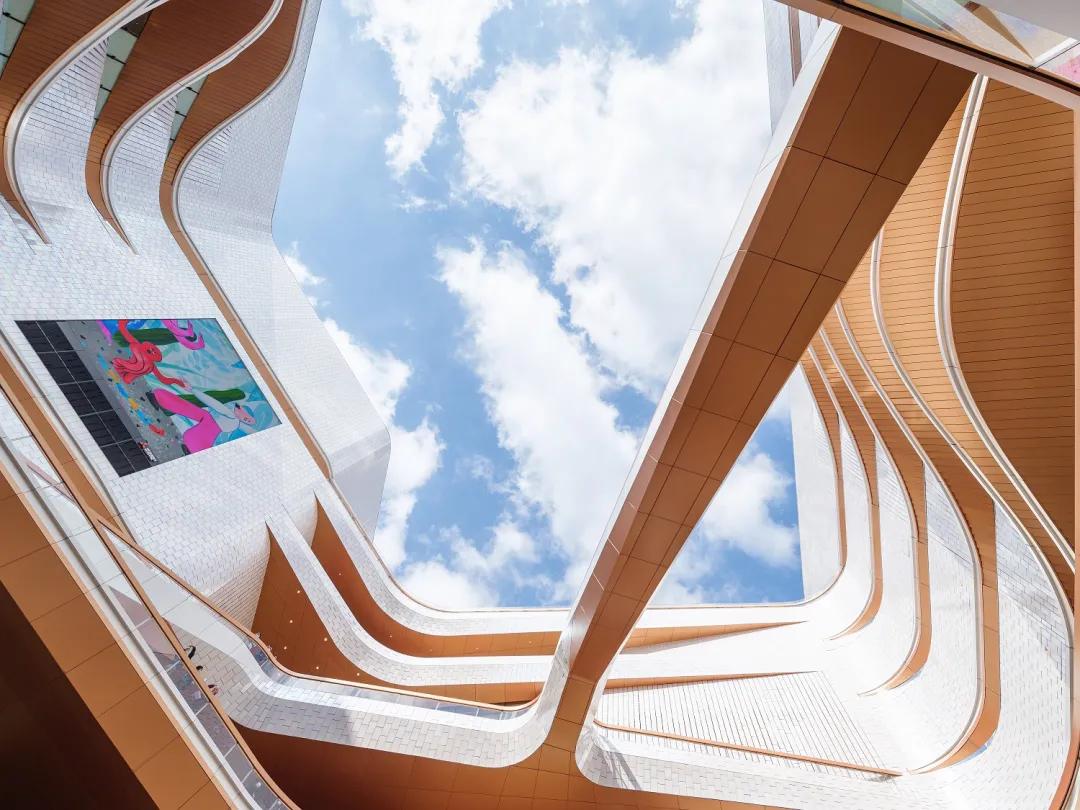 上海久光中心是商场吗 (上海久光中心大牌)