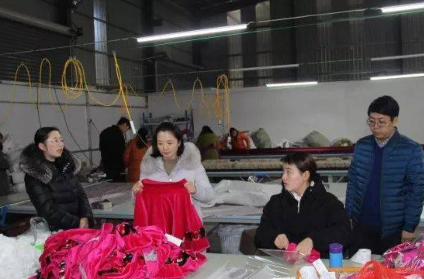 90后卖内衣一个月回本20万,90后小伙做衣服生意