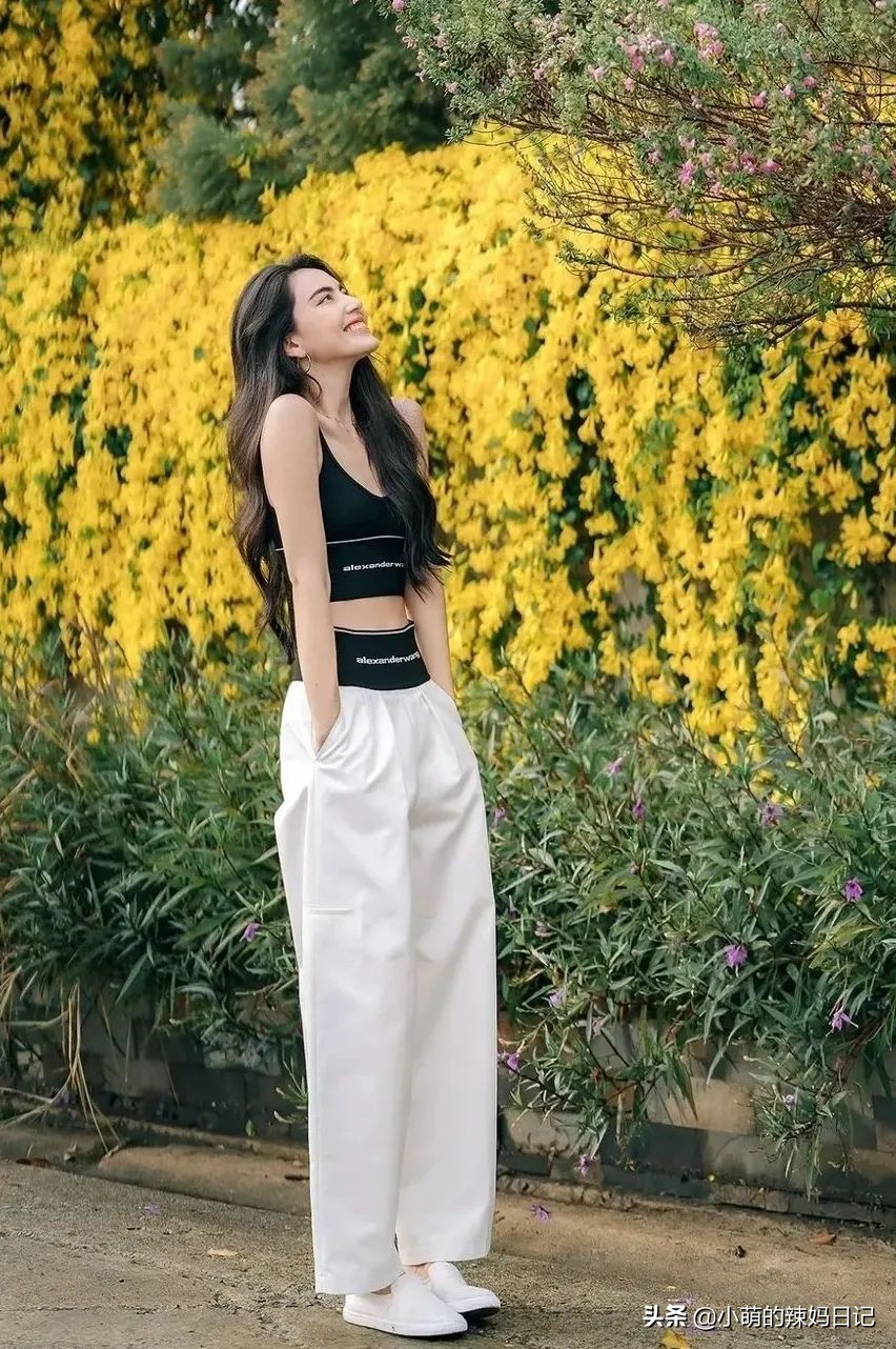 爆款白裤子显瘦,什么样的白裤子显瘦