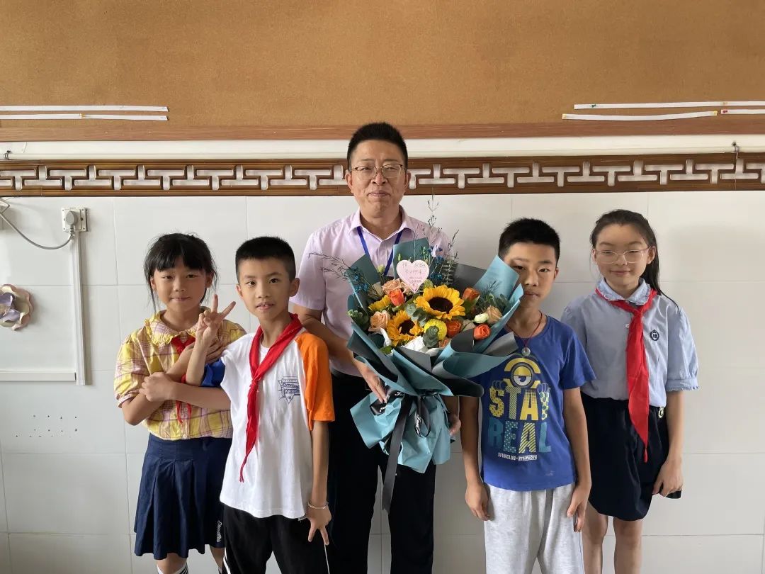 「实小学子眼中的老师」张洪涛校长：“孩子王”