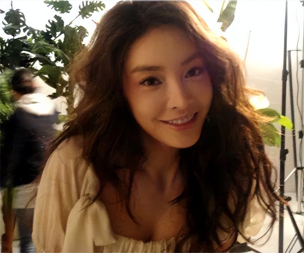 韩国张紫妍案:女星自杀遗书劲爆,总统下令彻查,为何草草结案?