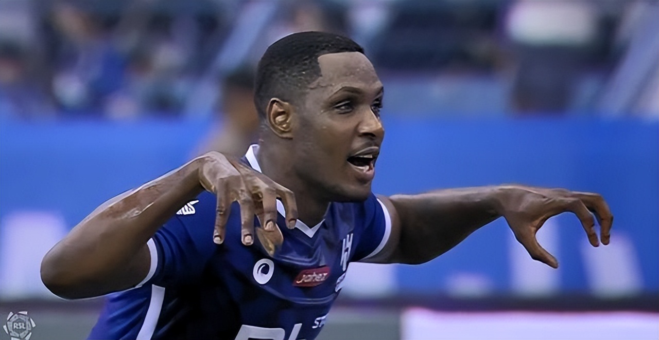 利雅得c罗错失绝杀,韩媒怒斥c罗锁喉抱摔