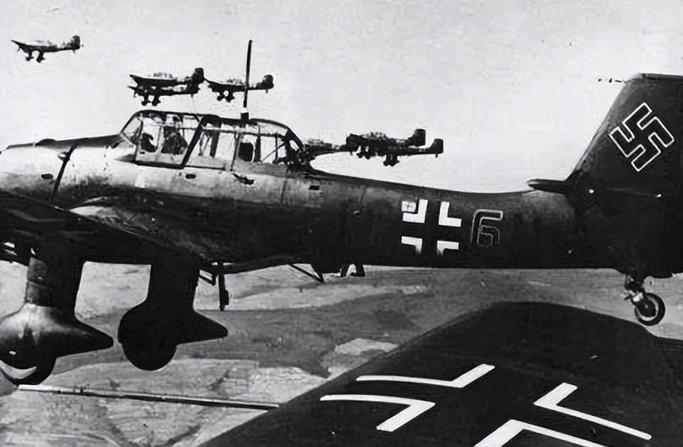 德国不打苏联先打英国会怎样,德国闪击苏联英国反应