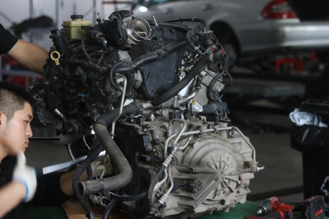 破烂的车变成新车,破烂的车子翻新