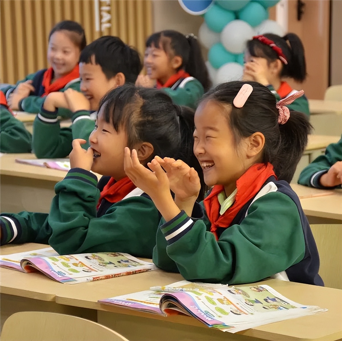 秉持“学·无涯”理念，天府八小迎来第二届“无涯课堂”教学节